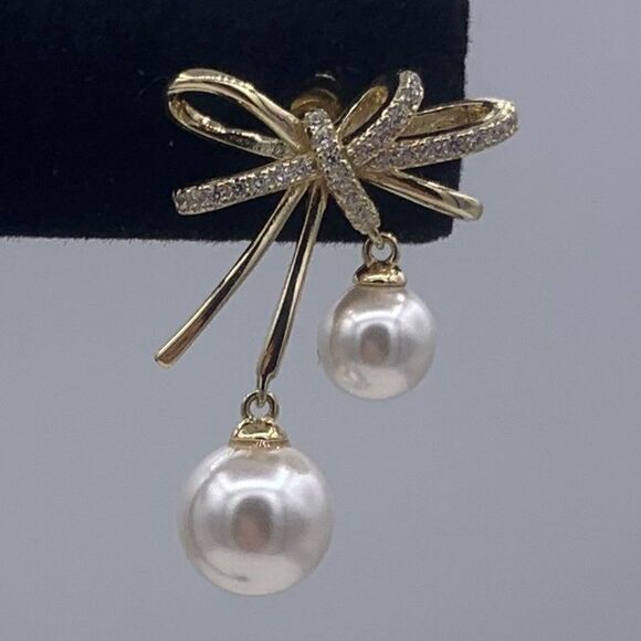 New earrings, no tags, 925  sterling silver, 4 real pearls, drop style, clear cr - Picture 5 of 16